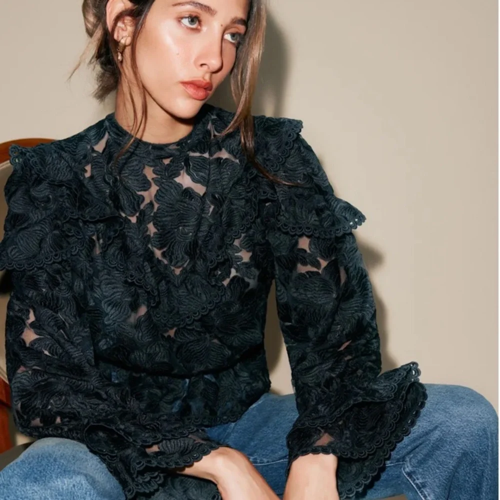 Reformation The Collection Carlisle Black Lace Blouse Romantic Feminine Top NWT - Picture 4 of 15